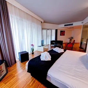 Sarroglia **** Bukarest