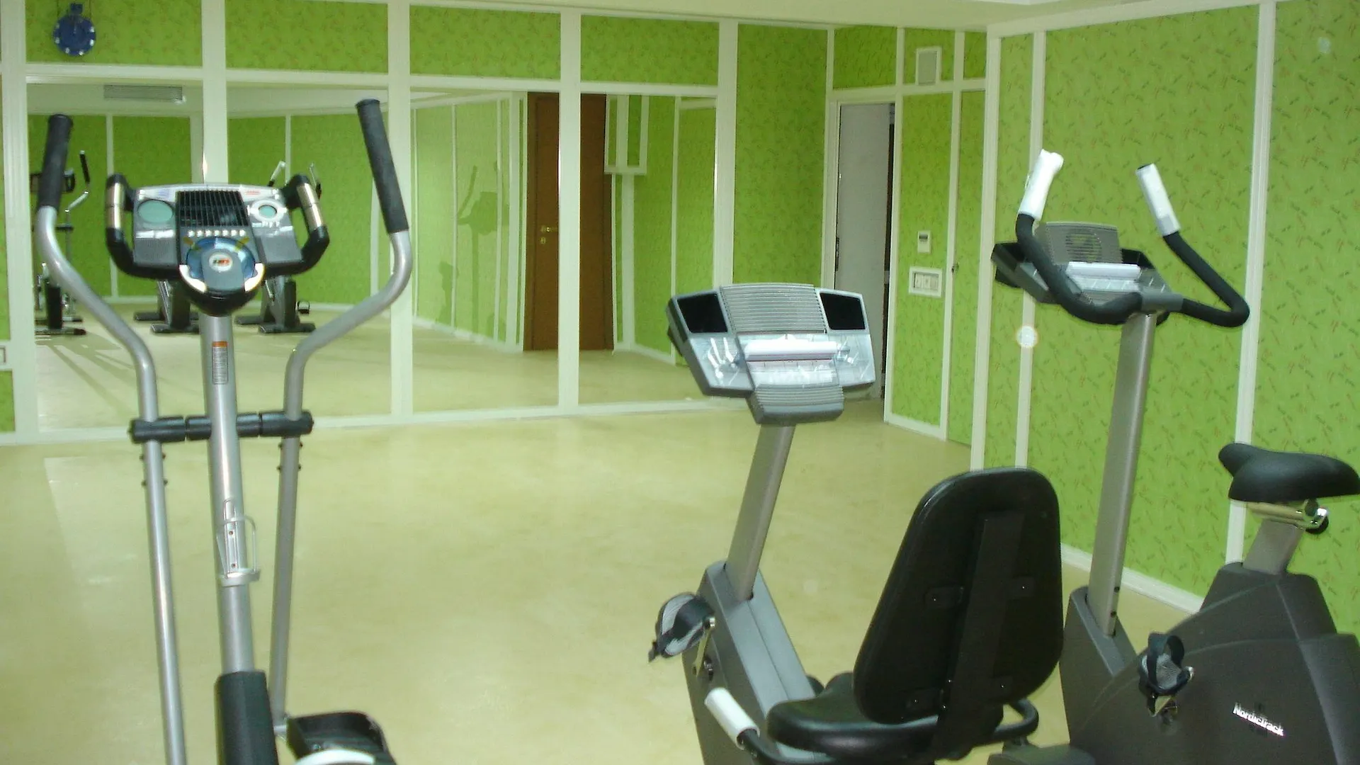 Otel Monte Carlo Palace Suites Bükreş