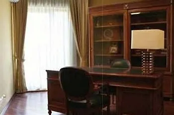 Monte Carlo Palace Suites Bükreş 4*,